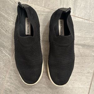 STEVE MADDEN women’s slip on casual shoes